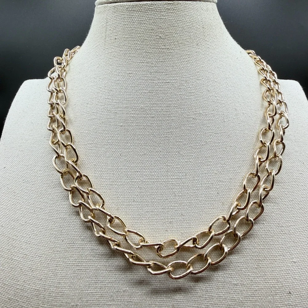 N/A gold tone